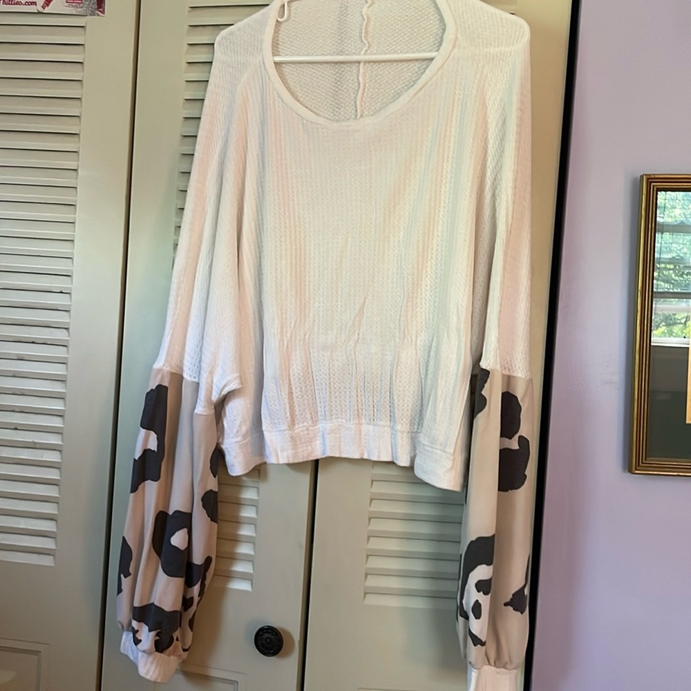 White crop long sleeve